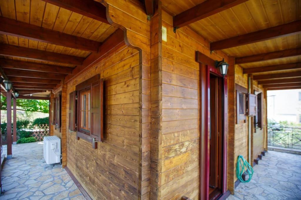 Wooden House In Ioannina Apartamento Exterior foto