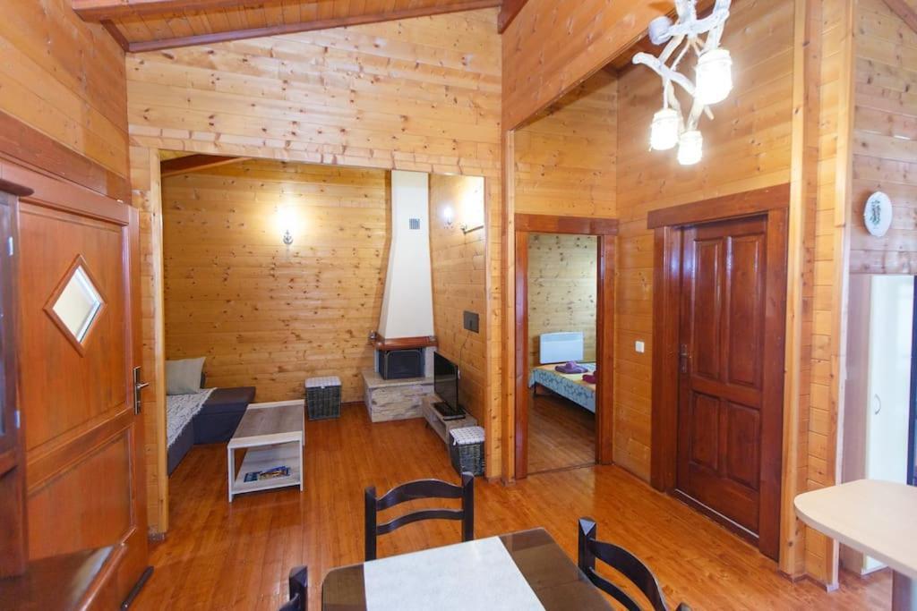 Wooden House In Ioannina Apartamento Exterior foto