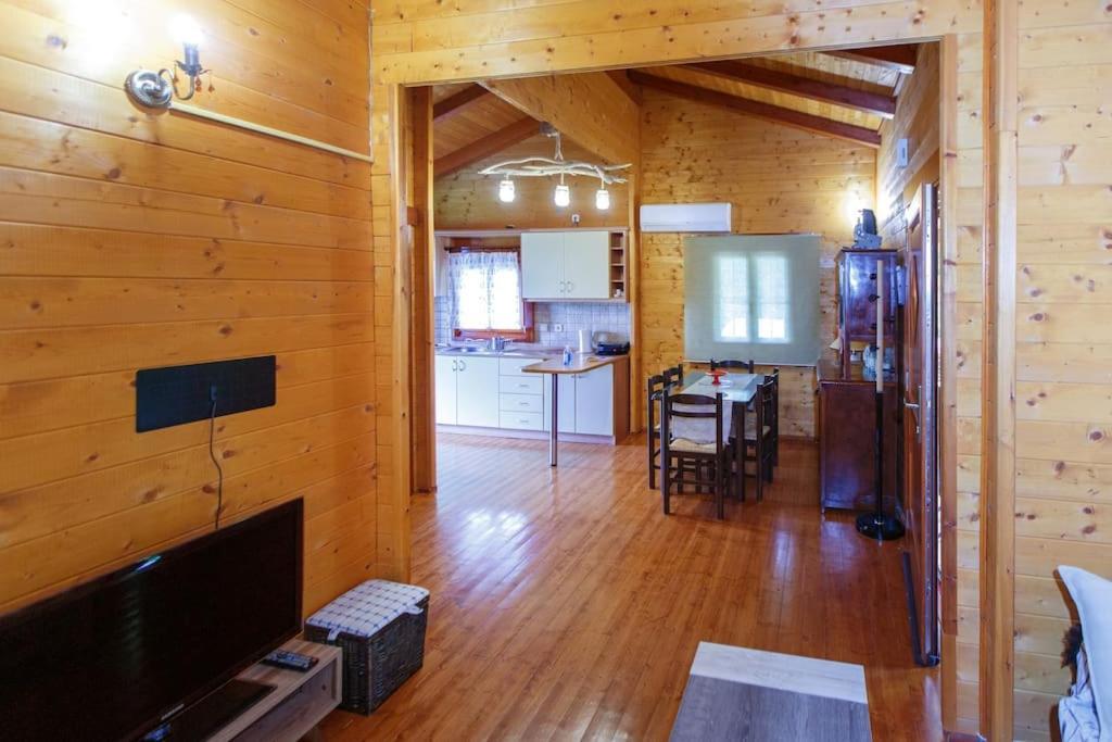 Wooden House In Ioannina Apartamento Exterior foto