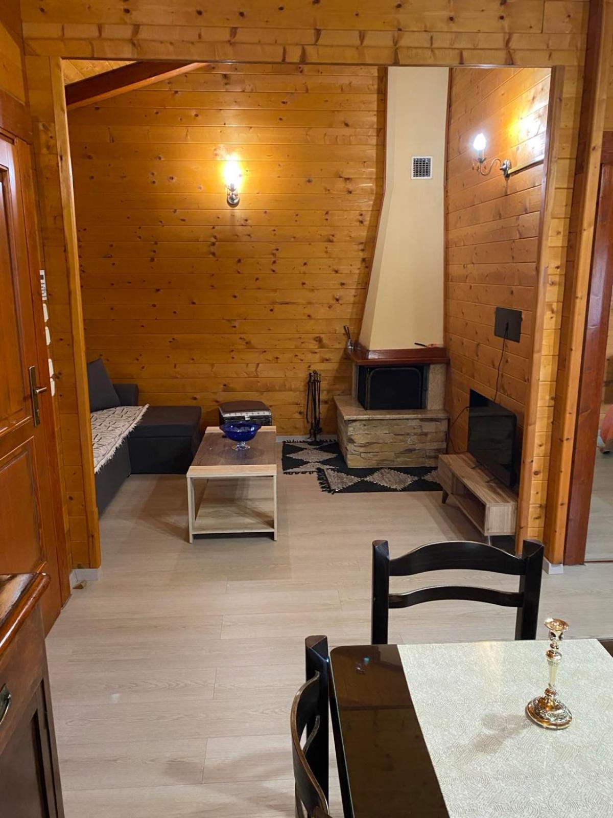 Wooden House In Ioannina Apartamento Exterior foto