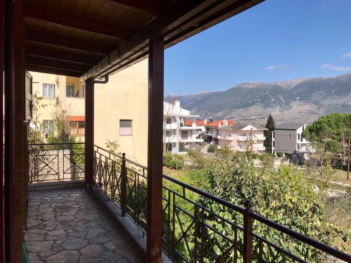 Wooden House In Ioannina Apartamento Exterior foto